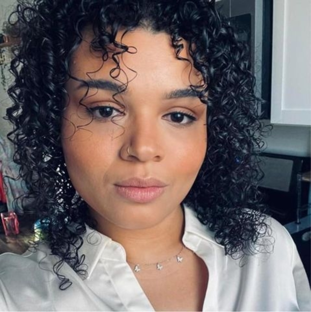 Meet your Posher, Mercedes